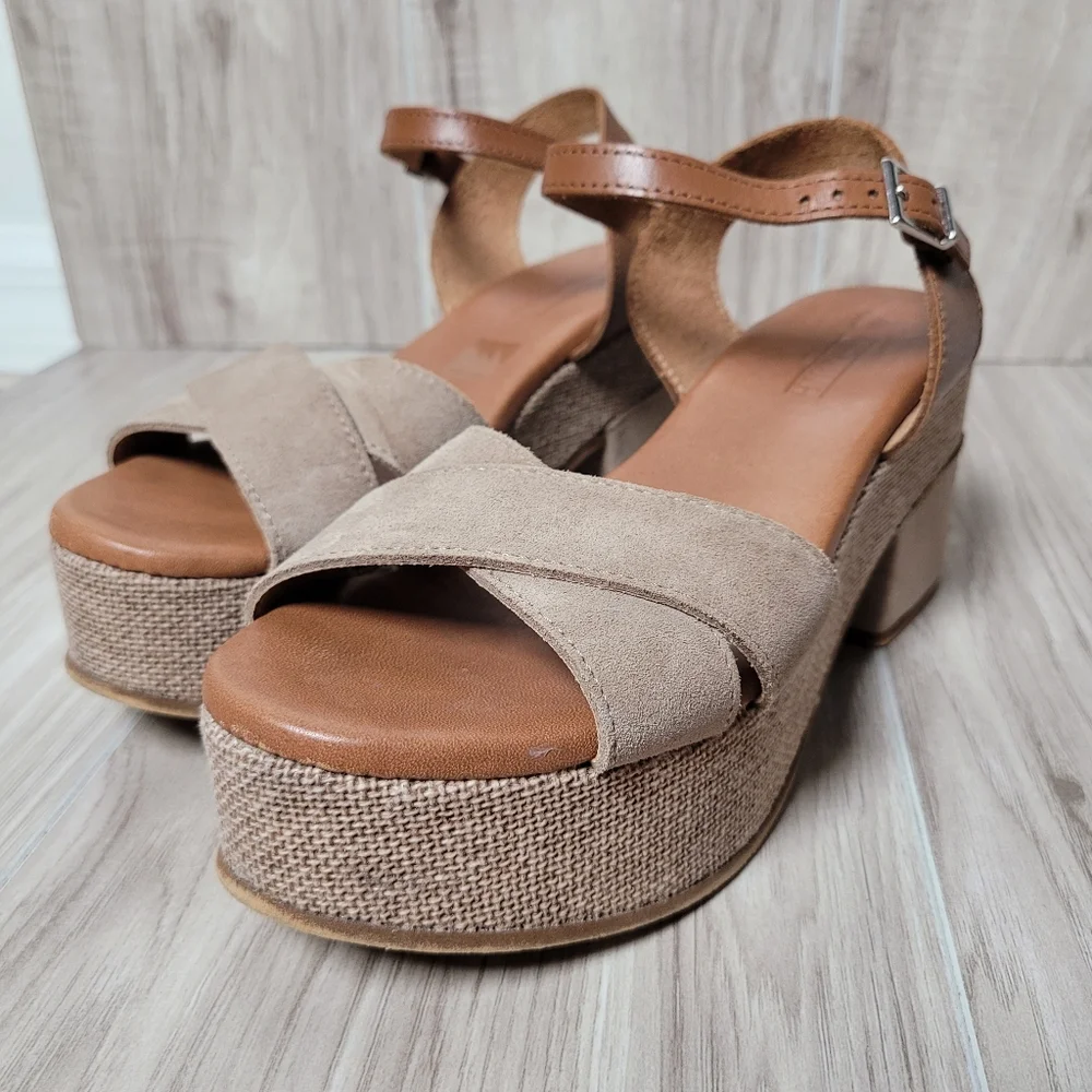 Menina Platform Sandals Women’s Euro 39 Tan Strappy Block Heel Espadrille Style